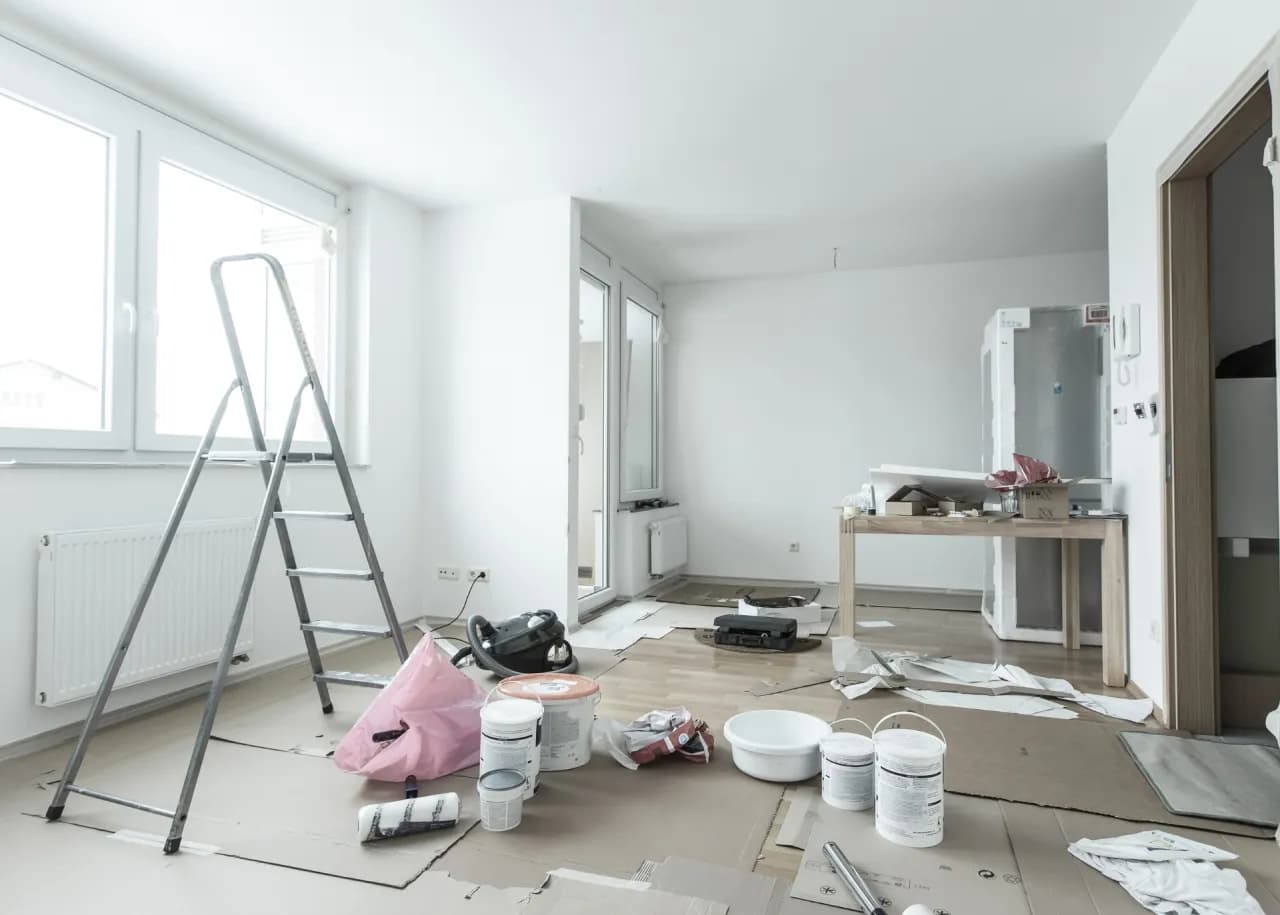 Remont w niedzielę w bloku: Prawo, zasady i jak uniknąć kłopotów